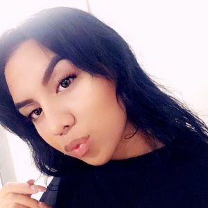 Meet your Posher, Alejandra